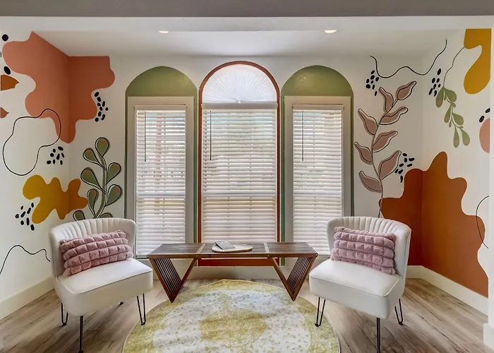 The Retro Retreat - Close To Downtown, Fort Sam